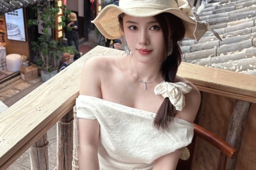 明星曝出整容内幕成龙割双眼皮谢霆锋直接“出卖”老爸